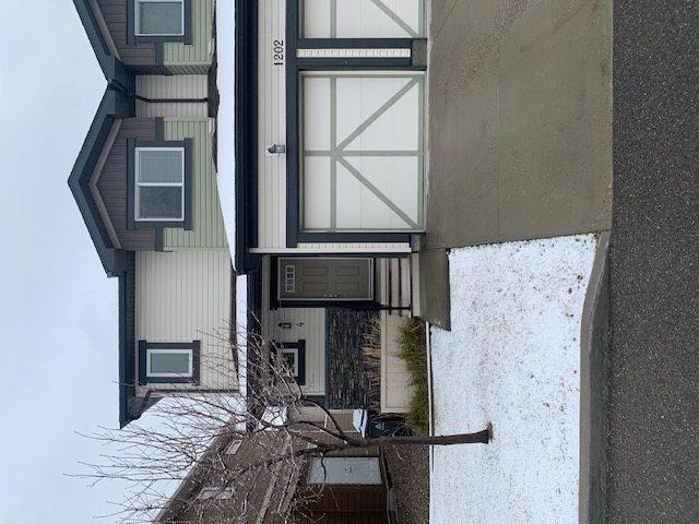 4-1202 Keystone Road West - 1