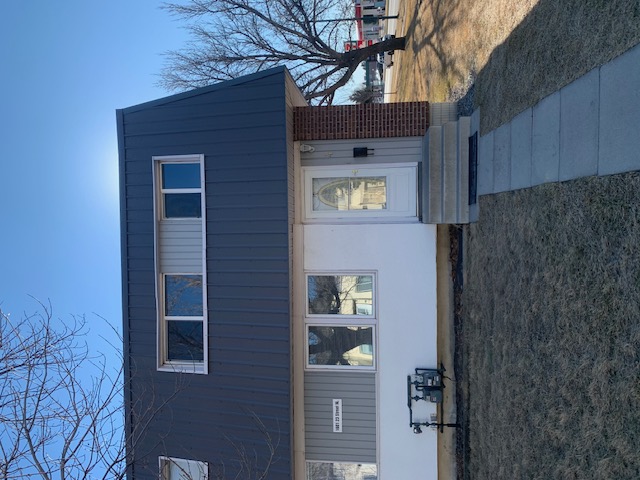 #4, 1601 23 Street North